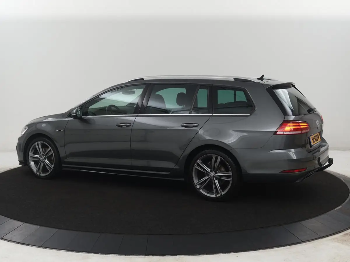Volkswagen Golf Variant 1.0 TSI Highline Business R | Adaptive cruise | Park assist | Trekhaak |: foto 2