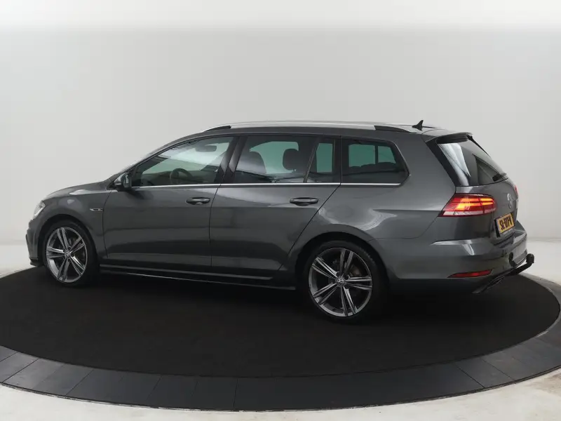 Volkswagen Golf Variant 1.0 TSI Highline Business R | Adaptive cruise | Park assist | Trekhaak | 2018 leasen bij DreamLease: foto 2