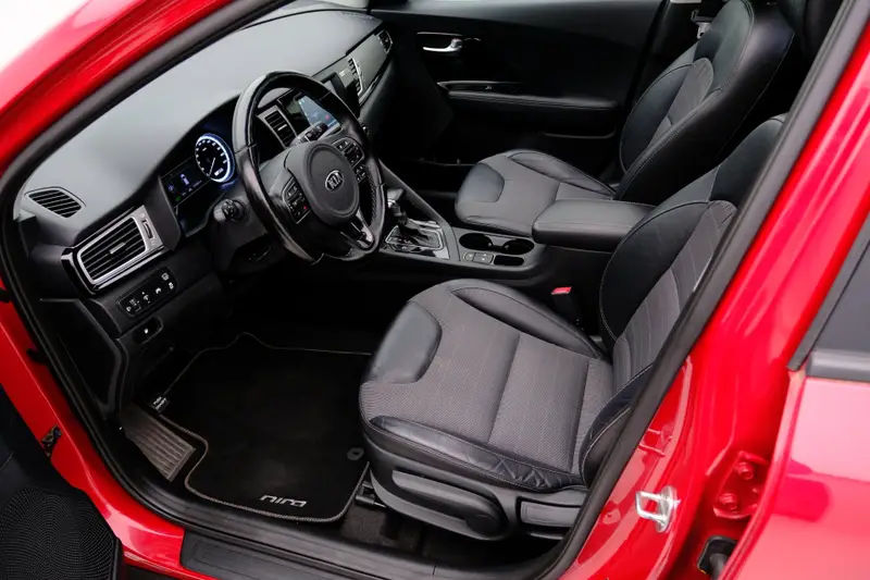 Kia Niro 1.6 GDi Hybrid Design Edition Aut. Pano|CarPlay|Cam|1/2 Leer|Stoelverw. 2018 leasen bij DreamLease: foto 2