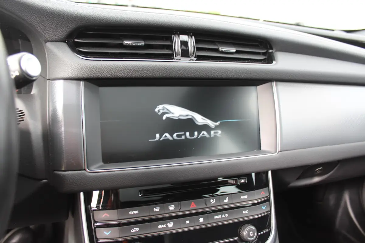 Jaguar XF Sportbrake 2.0d Portfolio automaat NAP leder dealer onderhouden camera pano: foto 51