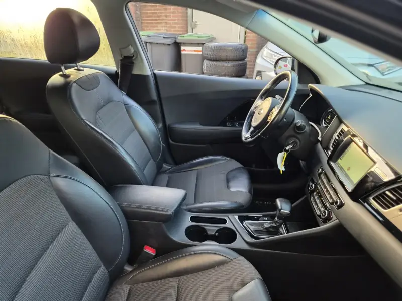 Kia Niro 1.6 GDi H. DynamicL. 2017 leasen bij DreamLease: foto 2