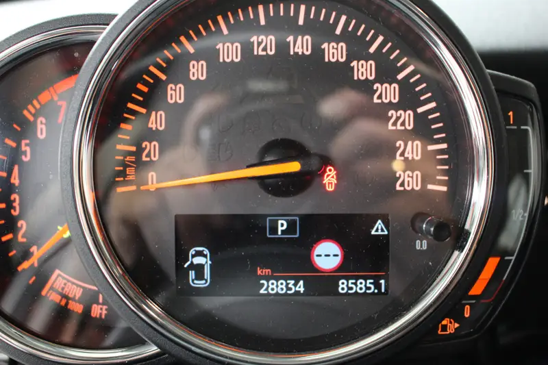 MINI 5-Deurs 1.5 Cooper Camden Edition Automaat 2023 leasen bij DreamLease: foto 2