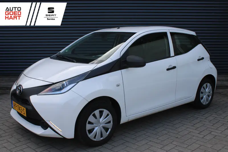 Toyota Aygo 1.0 VVT-i x-fun Airco Bluetooth NAP 2018 leasen bij DreamLease: foto 1