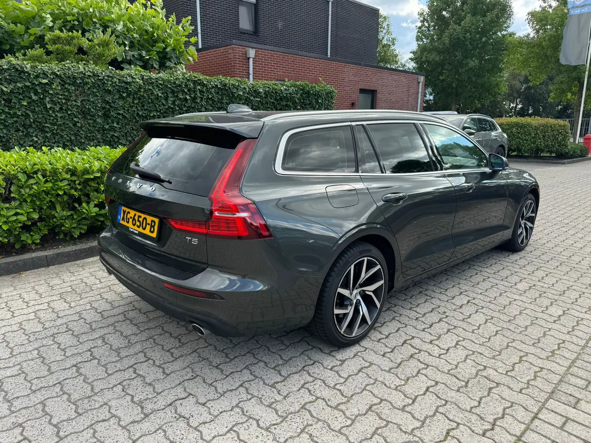 Volvo V60 2.0 T5 Momentum: foto 21