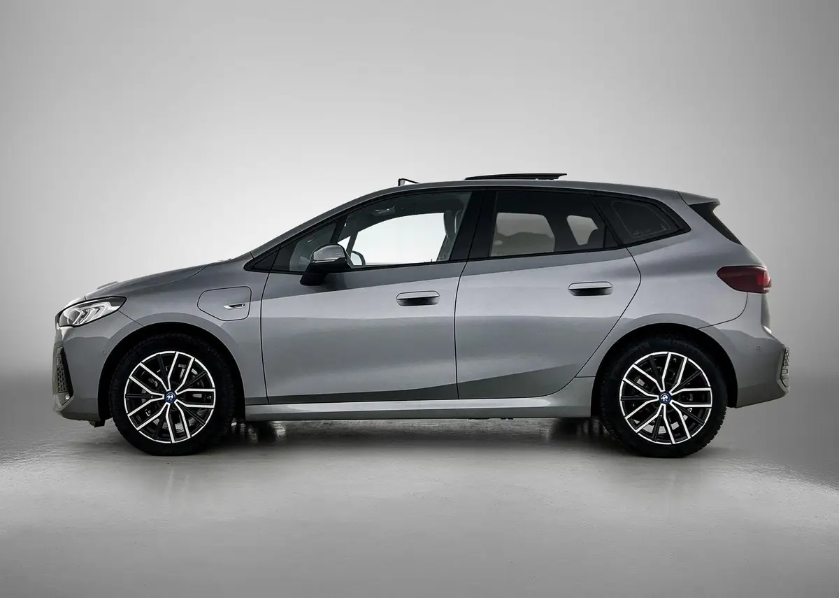 BMW 2 Serie Active Tourer 225e xDrive: foto 2