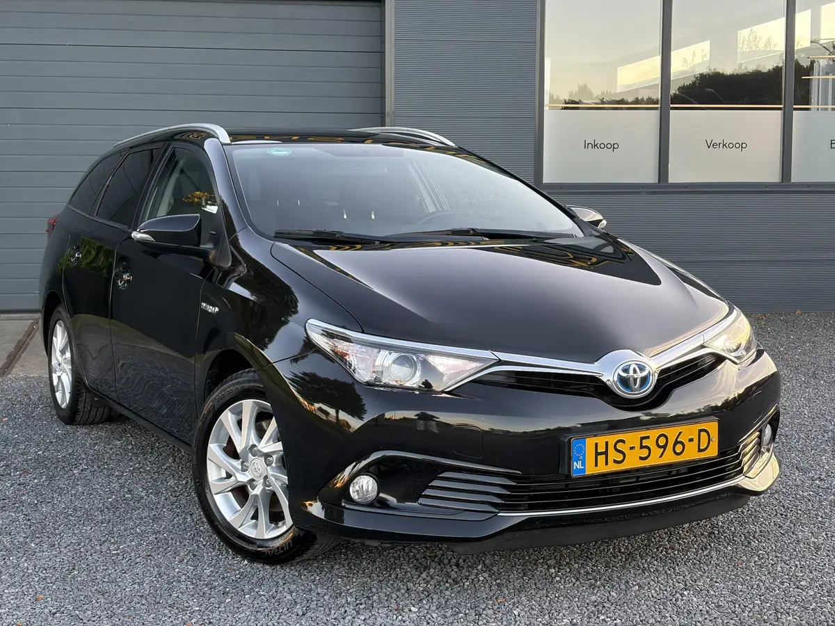 Toyota Auris Touring Sports 1.8 Hybrid Lease: foto 2