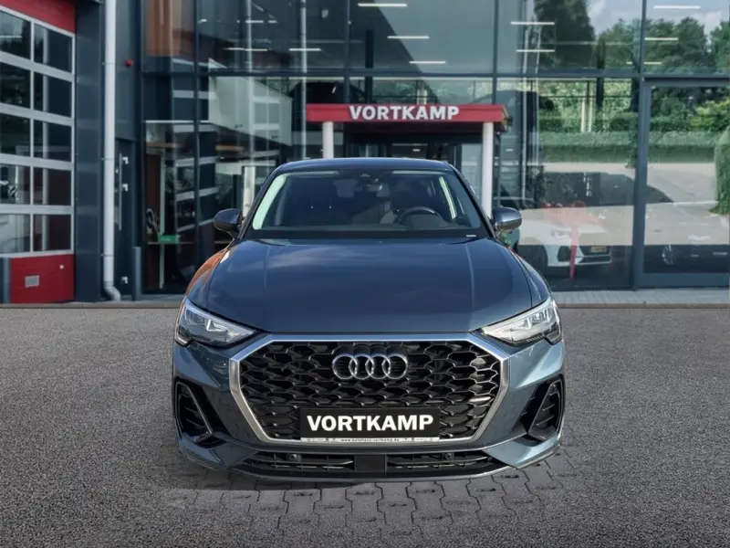 Audi Q3 Sportback 45 TFSIe S-TRONIC CAMERA/ACC/SONOS/STANDKACHELSTOELVERW/CARPLAY 2022 leasen bij DreamLease: foto 2