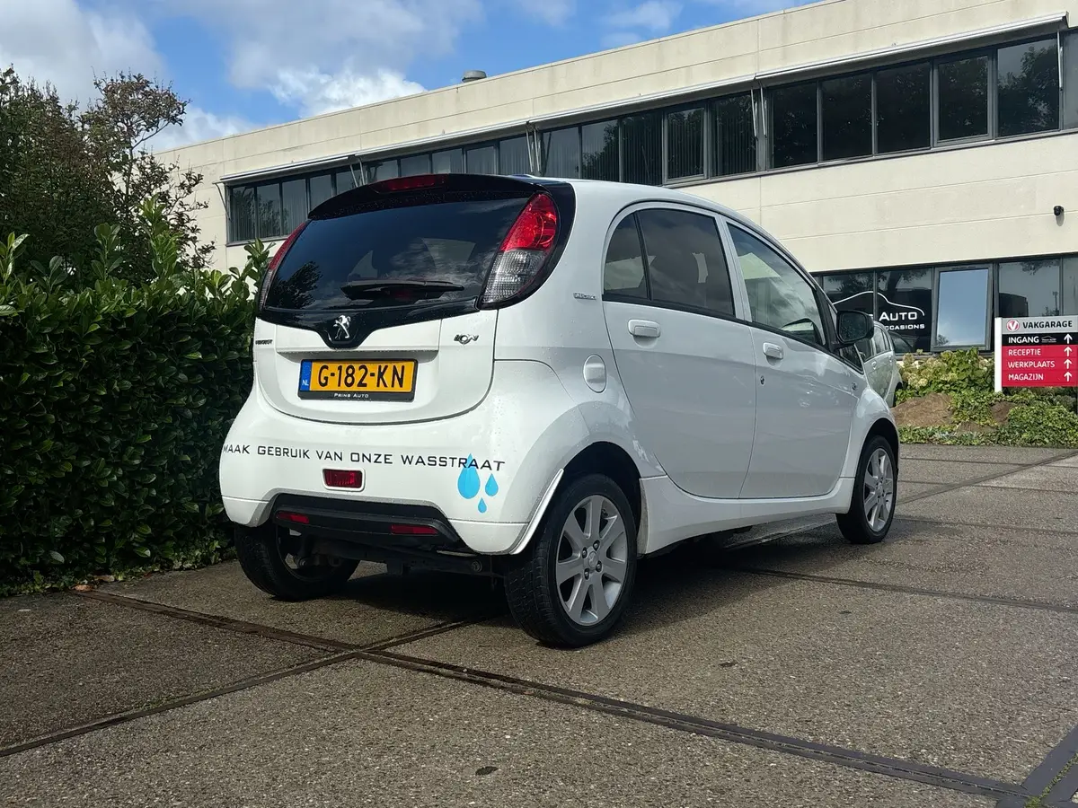 Peugeot iOn Active: foto 2