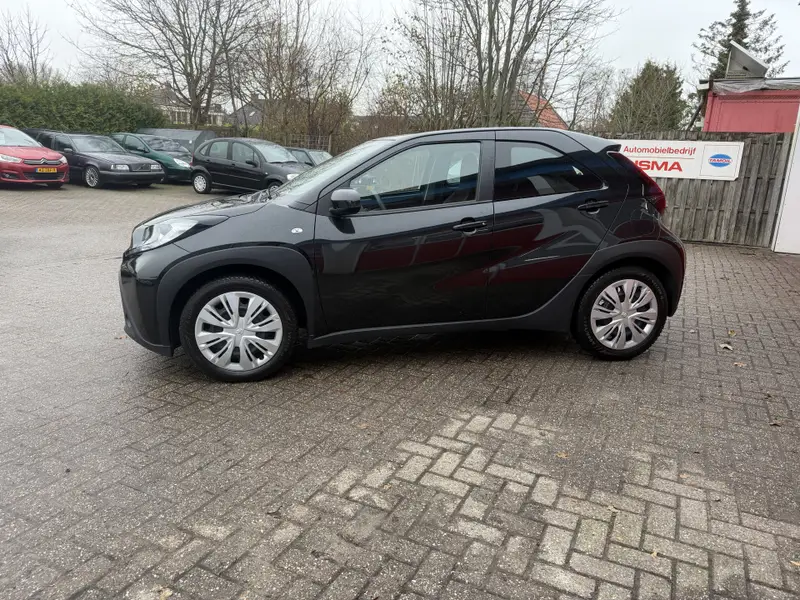 Toyota Aygo X 1.0 VVT-i 73 PK | MT Play | Airco | 2023 leasen bij DreamLease: foto 2