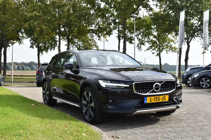 Volvo V60 Cross Country B5 AWD 265PK Automaat Pro 2021 leasen bij DreamLease: foto 2