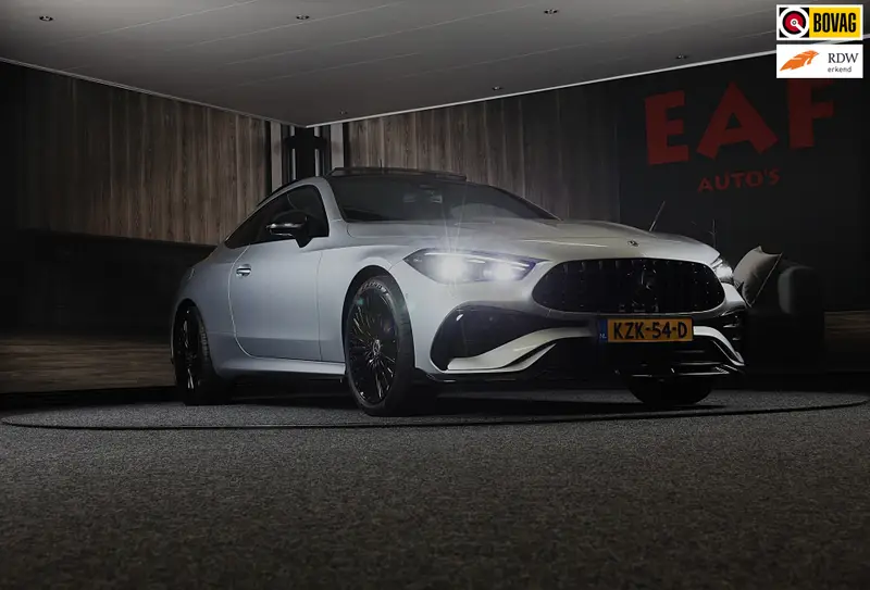 Mercedes-Benz CLE Coupé 300 e AMG Line / Massage / Head Up / 360 Camera / Acc / BURMESTER / Elek Stoelen / Memory / Open Pano / 19 2025 leasen bij DreamLease: foto 1
