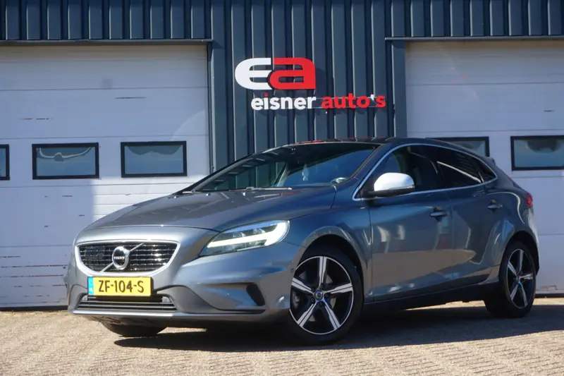 Volvo V40 1.5 T3 Polar+ Sport R- Design | 2019 leasen bij DreamLease: foto 1