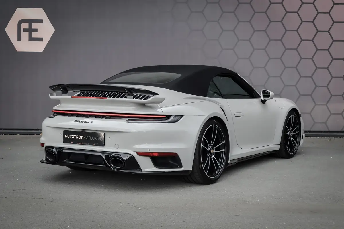 Porsche 911 Cabrio 3.8 Turbo S | SPORT DESIGN AERO KIT | LIFTING | FULL PPF | BOSE | GT SPORTSTUUR MET VERWARMING | PDLS+ | 360CAM | PASM | STOELKOELING | INNODRIVE ADAPTIVE CRUISE | ACHTERASBESTURING | STUURVERWARMING |: foto 2
