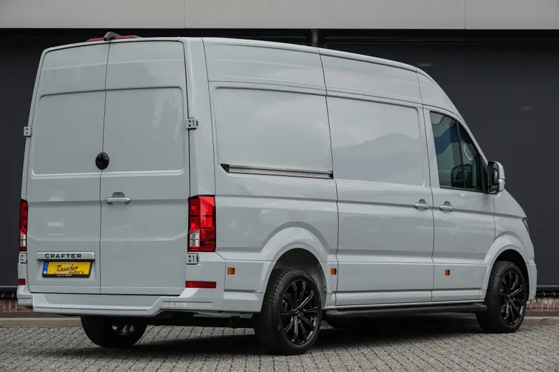 Volkswagen Crafter L3H3 2.0Tdi 177Pk Aut. | 2x Schiebetür | 10,4" Navigation | 19'' | Traffic Grey 2025 leasen bij DreamLease: foto 2