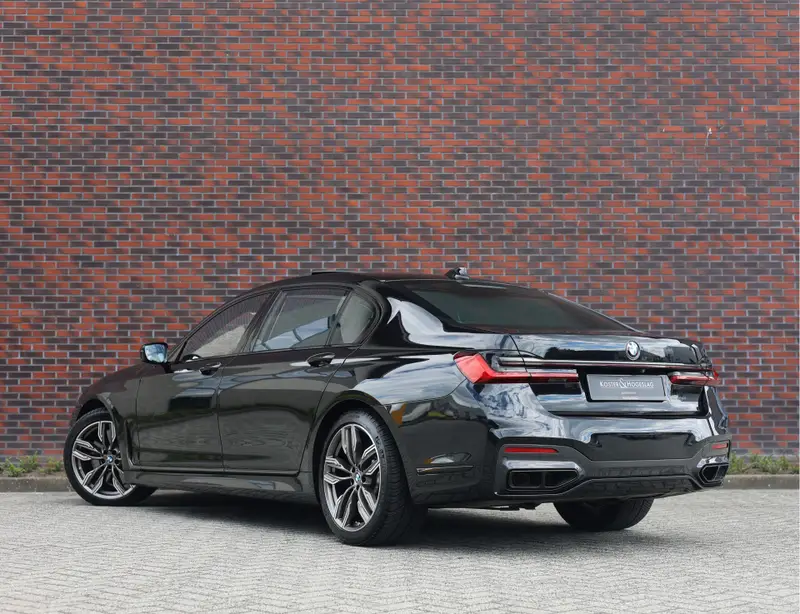 BMW 7 Serie M760Li xDrive 2019 leasen bij DreamLease: foto 2