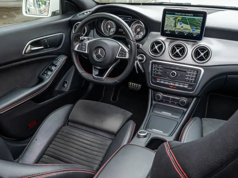 Mercedes-Benz CLA Shooting Brake 200 Prestige 2016 leasen bij DreamLease: foto 2