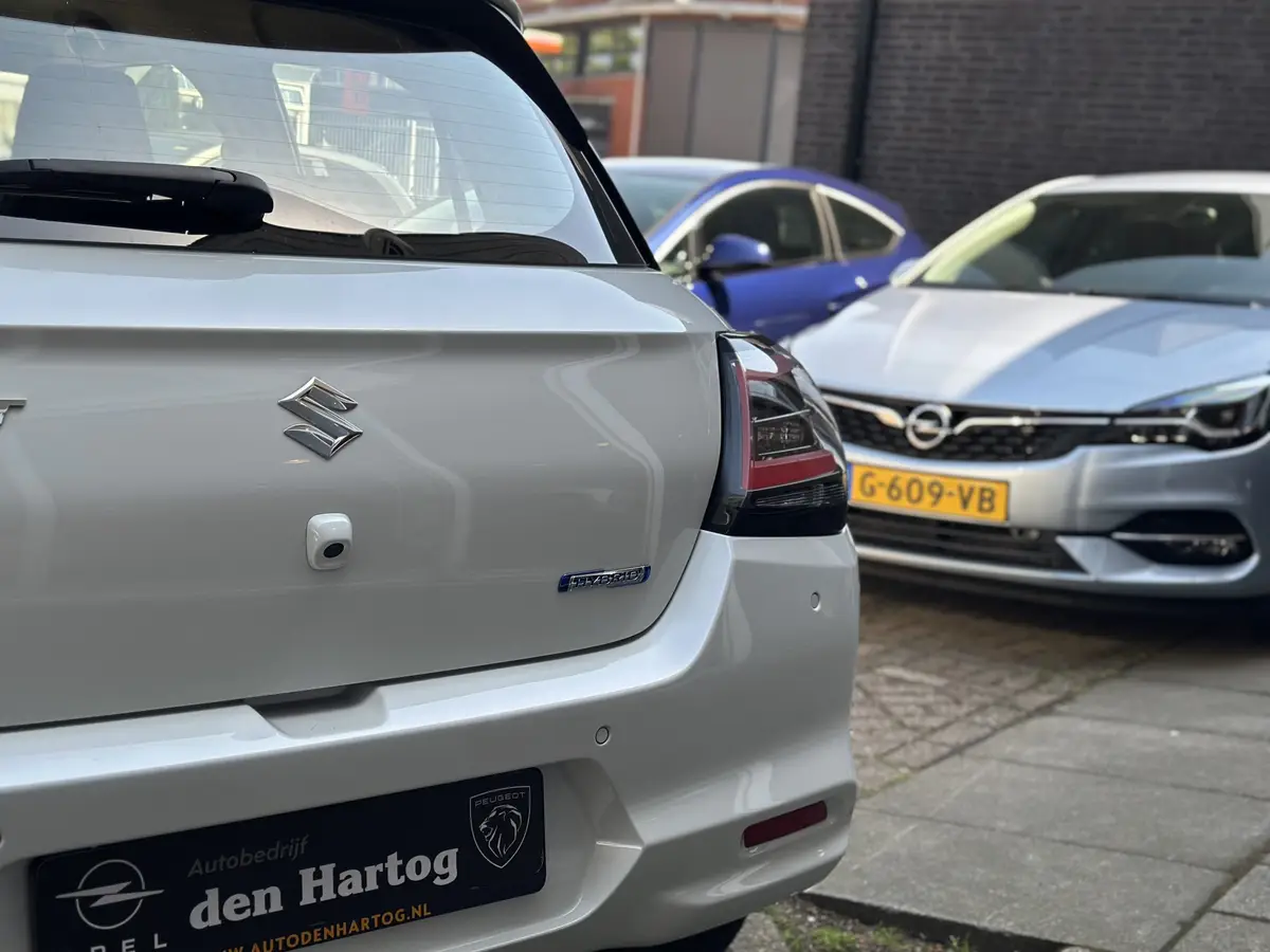 Suzuki Swift 1.2 Comfort Smart Hybrid: foto 32