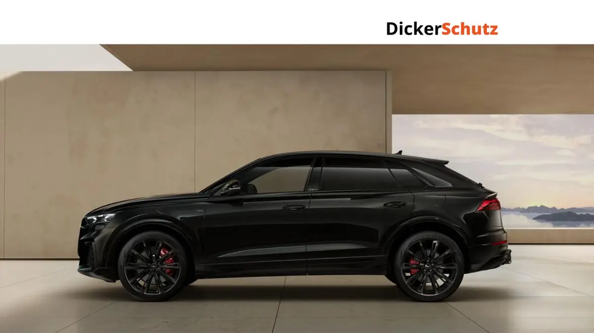 Audi Q8 60 TFSIe Competition: foto 2