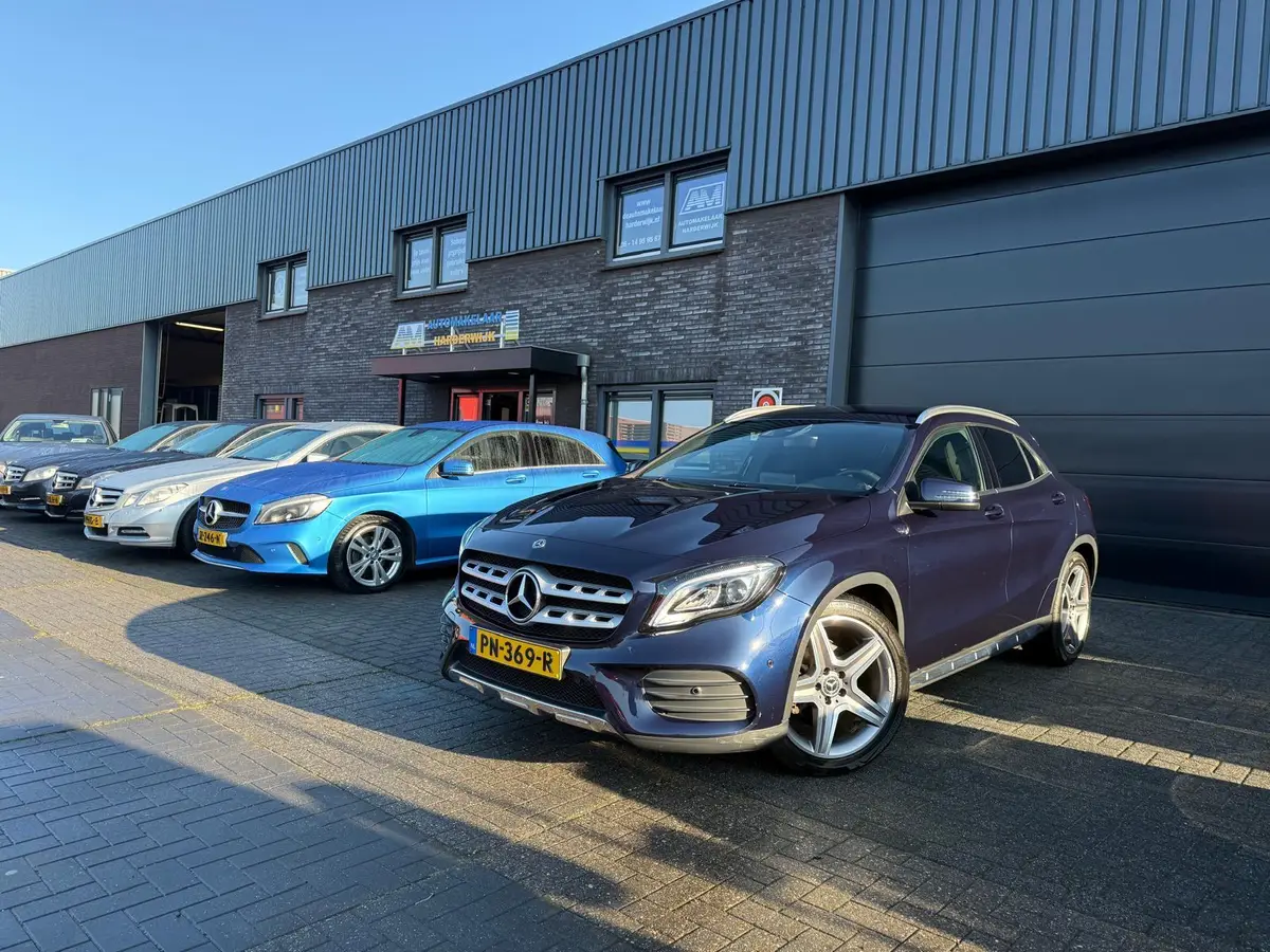 Mercedes-Benz GLA 180 Business Solution AMG: foto 2