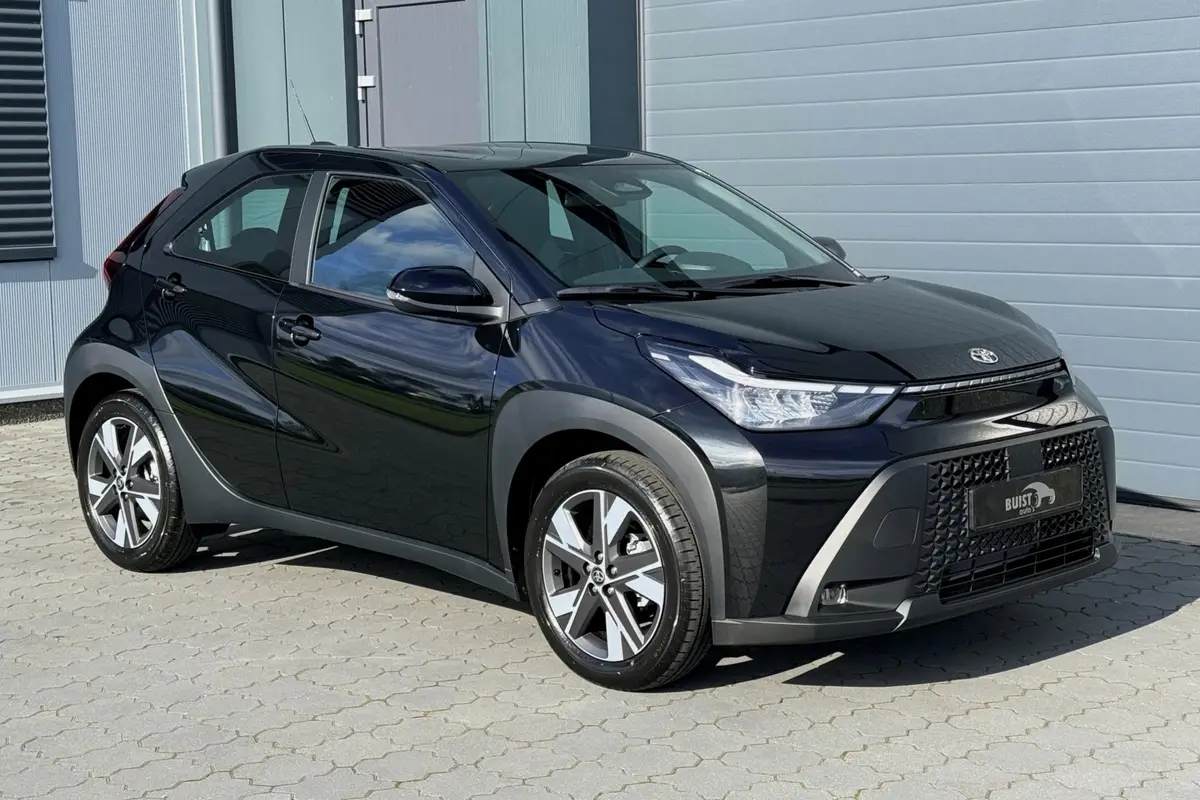 Toyota Aygo X Hybrid 115 pulse: foto 44