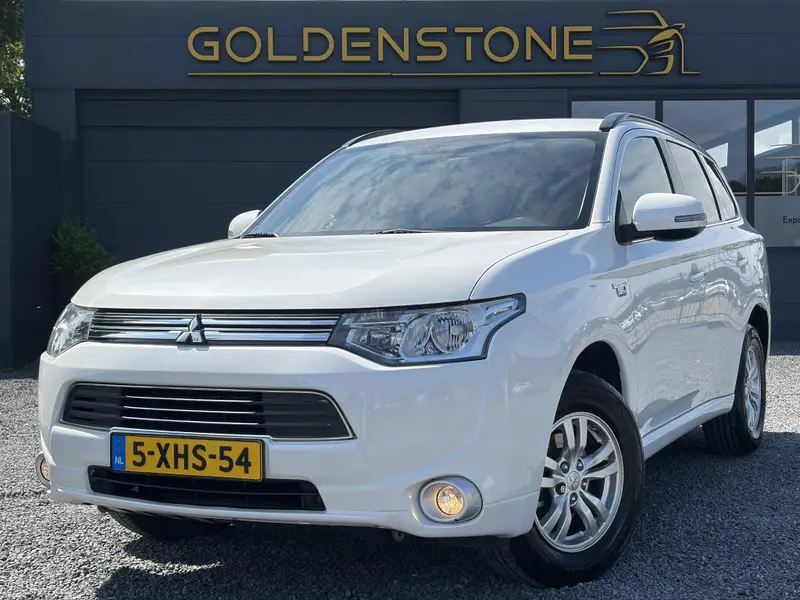 Mitsubishi Outlander 2.0 PHEV Business Edition 2014 leasen bij DreamLease: foto 1