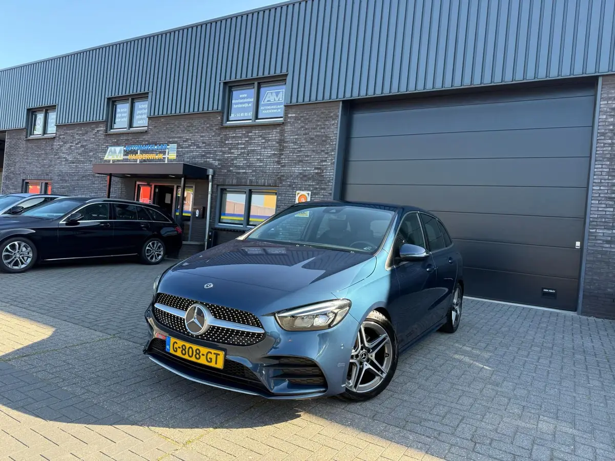 Mercedes-Benz B-Klasse 180 Business Solution AMG: foto 2