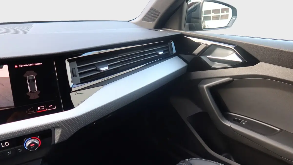 Audi A1 Sportback 30 TFSI S edition 18" Apple caplay half leder Camera Led: foto 24