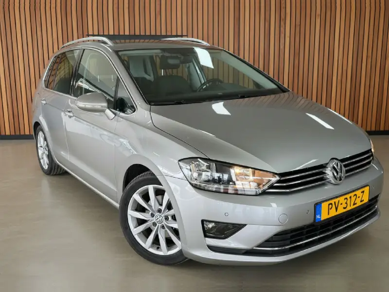 Volkswagen Golf Sportsvan 1.4 TSI Highline | DSG | Camera | Navi 2017 leasen bij DreamLease: foto 2
