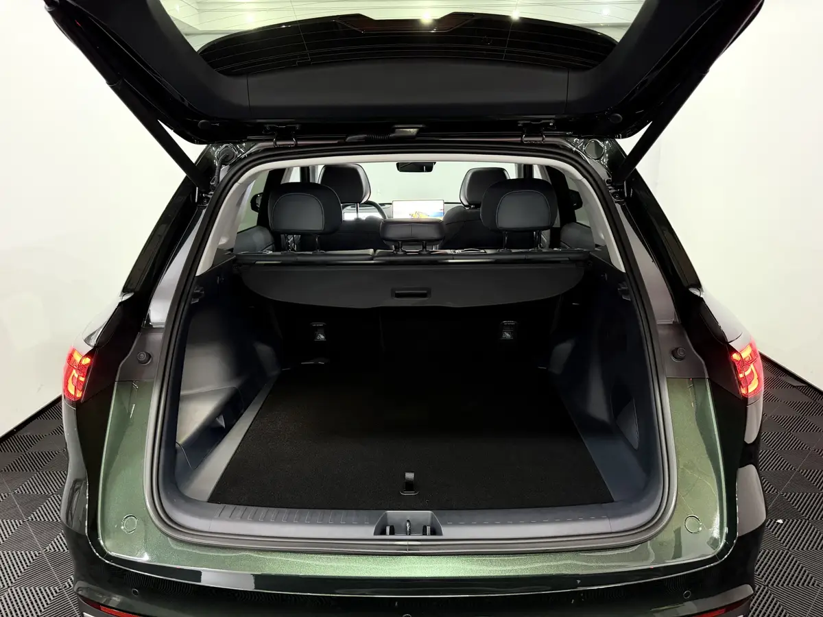 Geely Starray EM-i 1.5 Max+ Launch Edition: foto 37