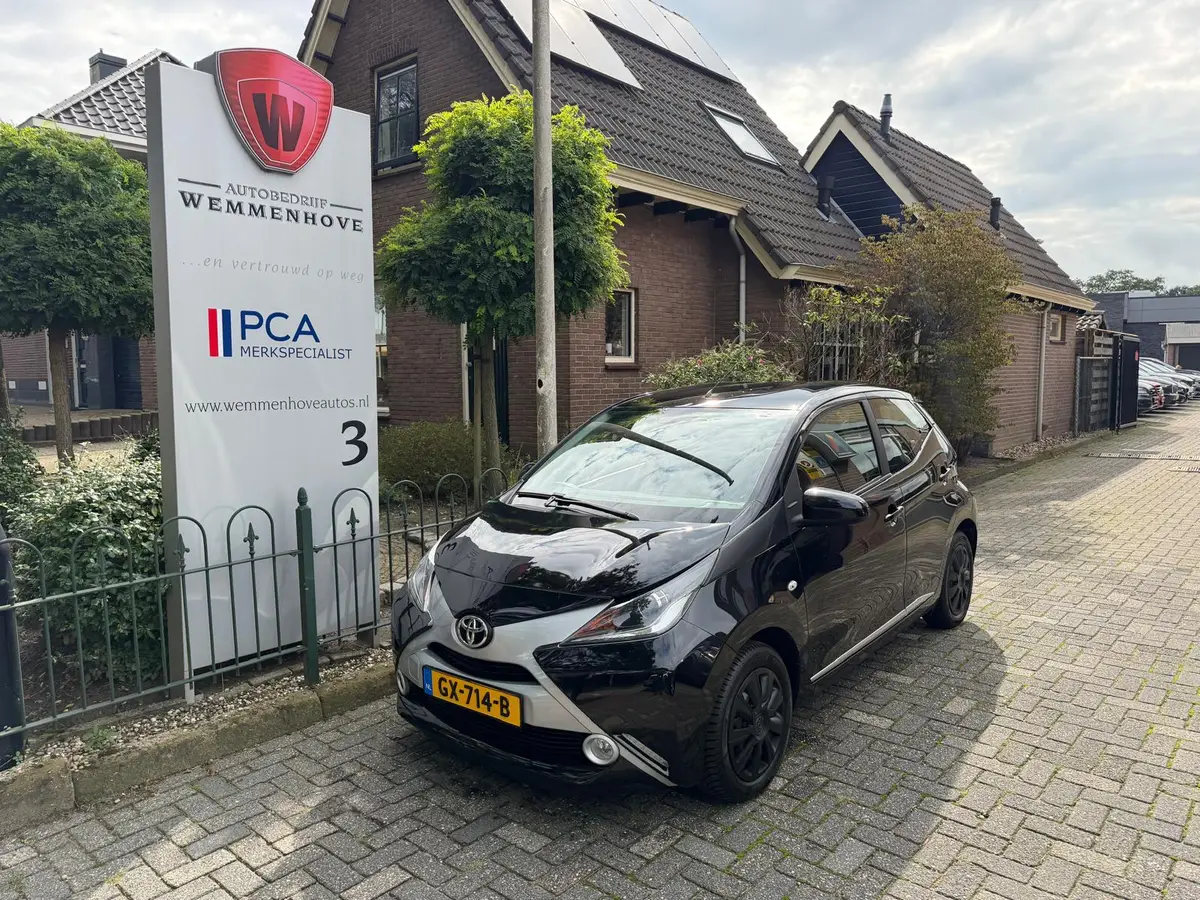 Toyota Aygo 1.0 VVT-i x-clusiv: foto 2