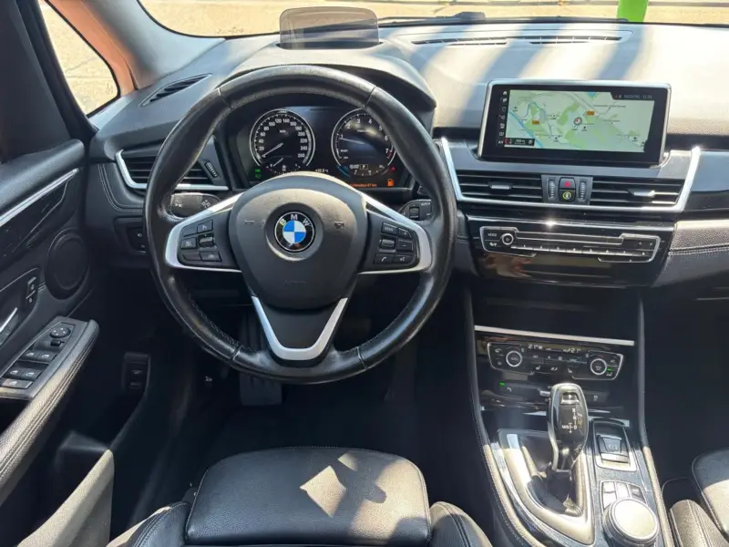 BMW 2 Serie Gran Tourer 218i High Executive oranje metallic |trekhaak|automaat| 2019 leasen bij DreamLease: foto 2