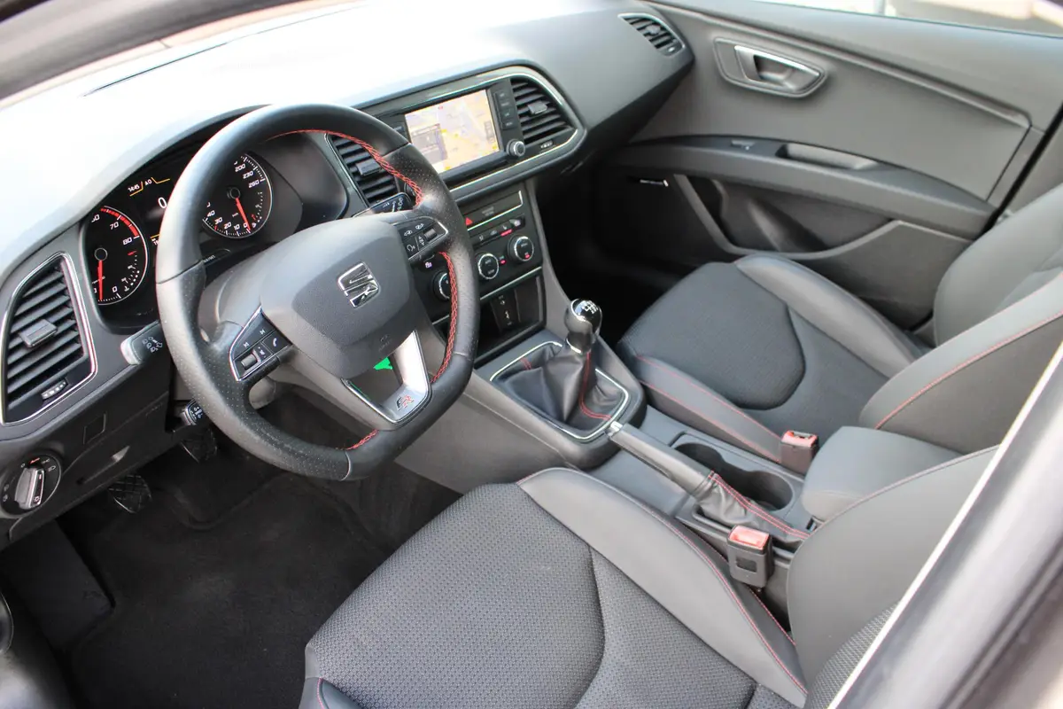 SEAT Leon 1.4 TSI ACT FR: foto 2