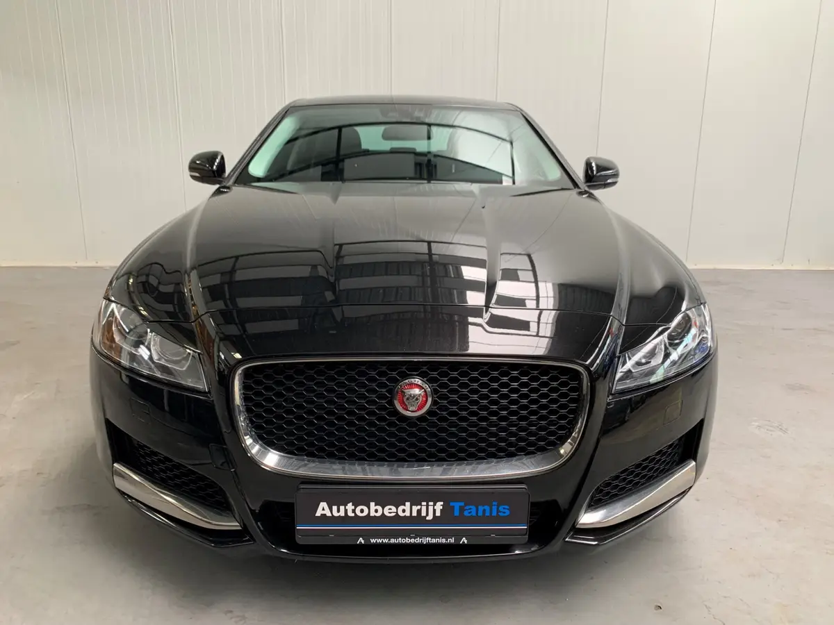 Jaguar XF 2.0t Prestige: foto 56