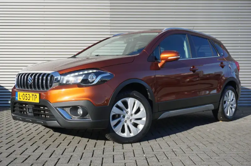 Suzuki S-Cross 129PK Boosterjet Select SmartHybrid | ALLSEASONS | AFN. TREKHAAK | CAMERA 2020 leasen bij DreamLease: foto 1