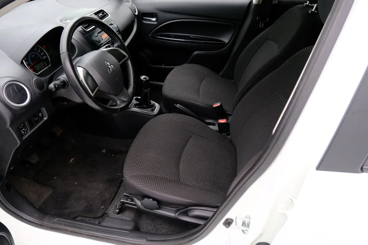 Mitsubishi Space Star 1.0 Bright 5-drs Privacy Glass|Clima|LMV: foto 2