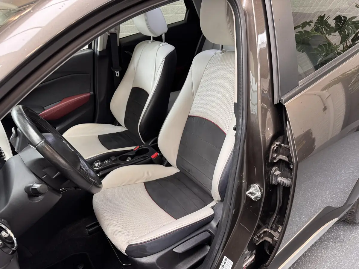 Mazda CX-3 2.0 SkyActiv-G 150 GT-M 4WD: foto 2