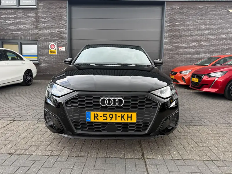 Audi A3 Limousine 30 TFSI Pro Line 2022 leasen bij DreamLease: foto 2