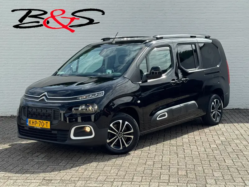 Citroën Berlingo XL 1.2 PureTech Shine 7p Trekhaak All-Season Banden, Carplay, Navi, Parkeersensoren, Climate Control 2019 leasen bij DreamLease: foto 1
