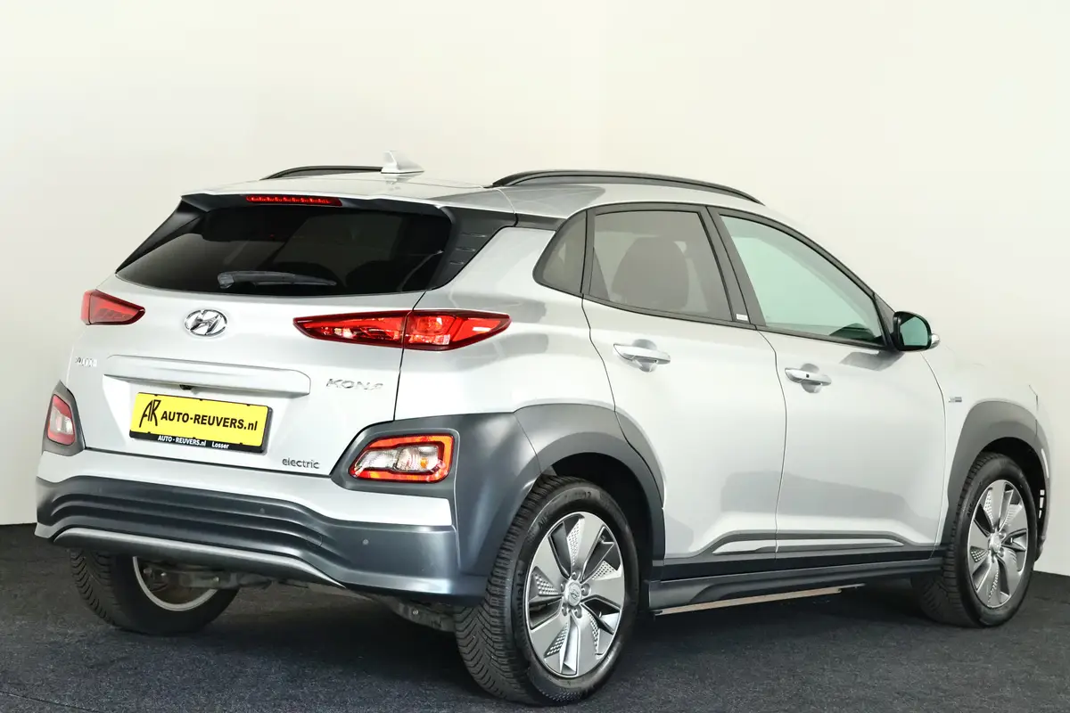 Hyundai Kona EV Style 64 kWh SOH 100%: foto 2