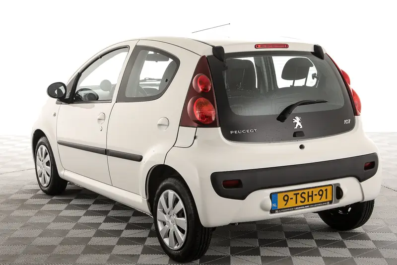 Peugeot 107 1.0 Active 5drs 2014 leasen bij DreamLease: foto 2