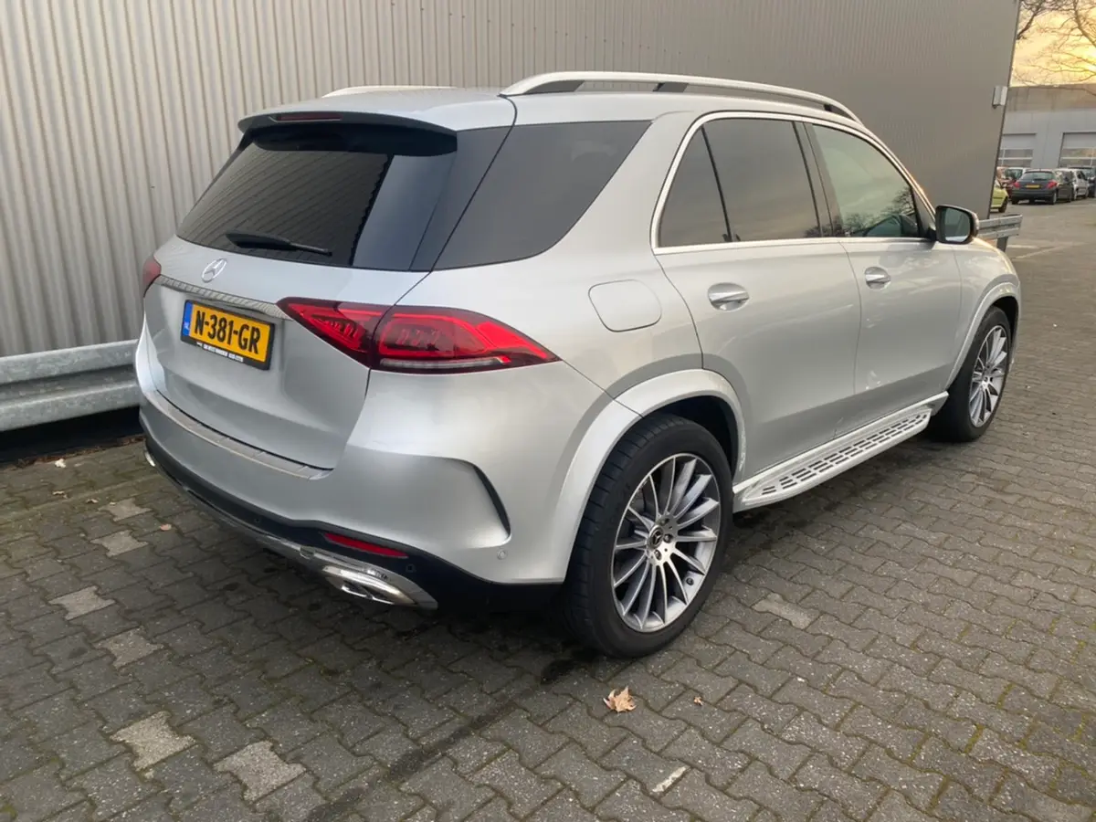 Mercedes-Benz GLE 300 d 4MATIC Premium Plus AMG: foto 2