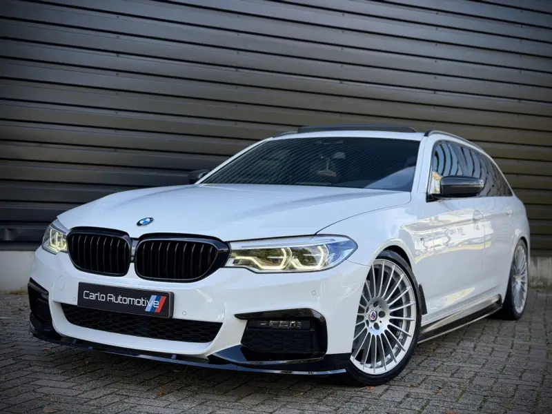 BMW 5 Serie Touring 530i M-PERF. PANO|HUD|360|H/K|NAPPA|VENTILATIE 2019 leasen bij DreamLease: foto 1