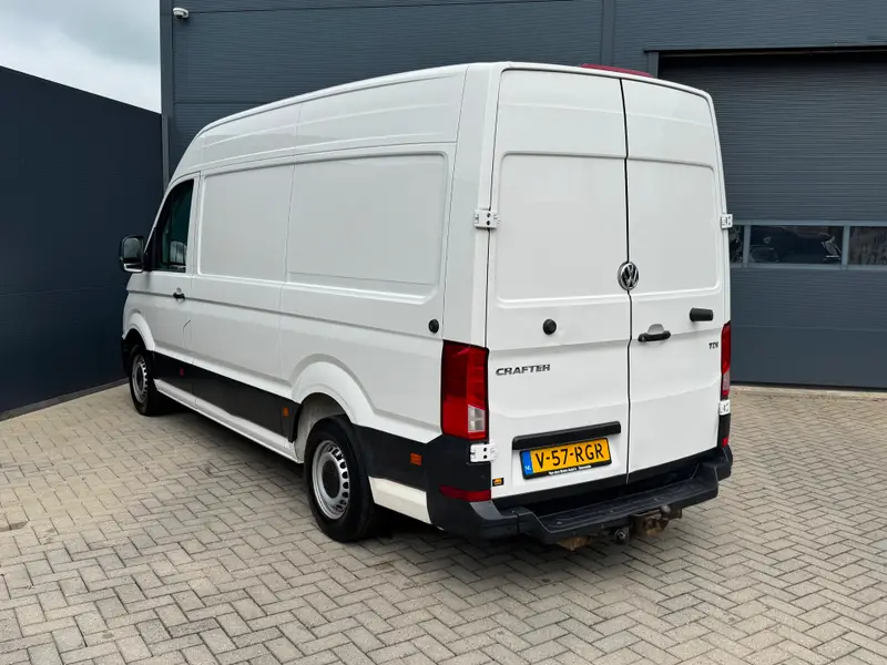 Volkswagen Crafter 35 2.0 TDI L3H3 / Trekhaak / Pdc / Navi 2018 leasen bij DreamLease: foto 2
