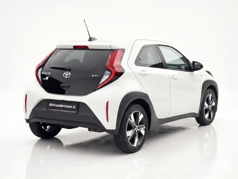 Toyota Aygo X Hybrid 115 play 2026 leasen bij DreamLease: foto 2