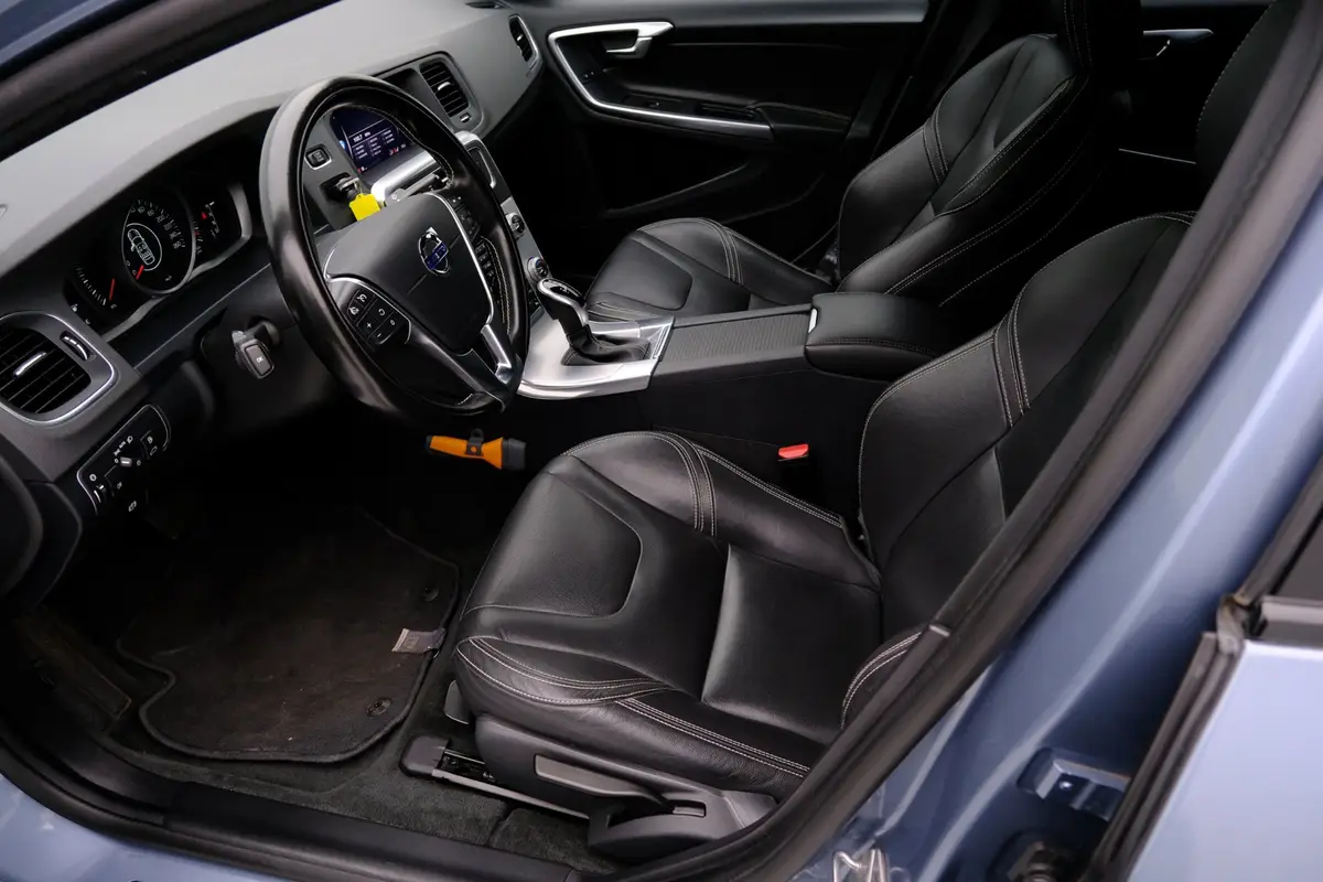 Volvo S60 1.5 T2 Polar+ Dynamic Aut. Xenon|Leder|Navi|Clima|LMV: foto 2