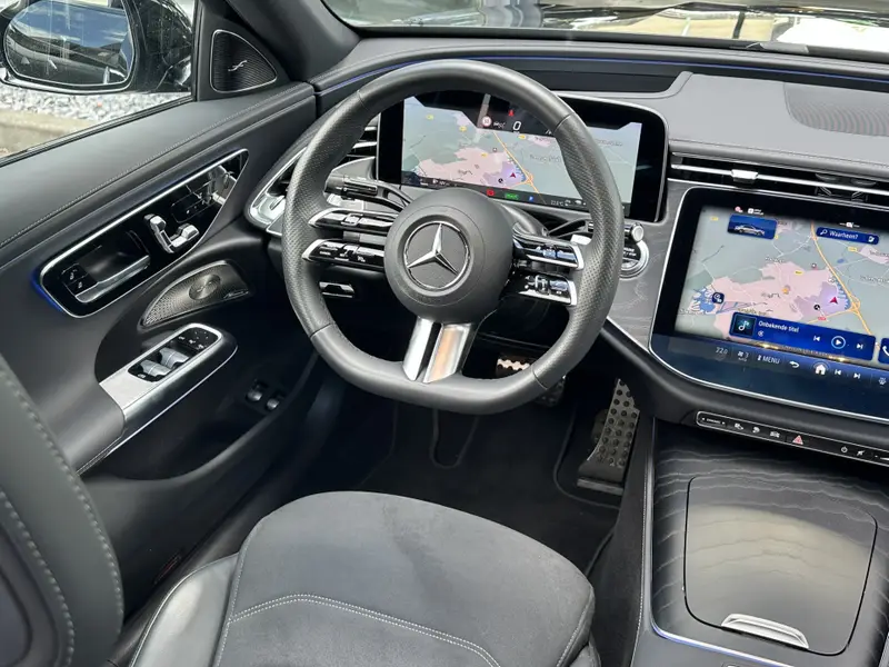Mercedes-Benz E-Klasse 300 e AMG Line l Panoramadak l 360 Camera l Head-up l DISTRONIC l Night pakket lBurmester 4 D l Digital Light l Keyless Go l 2024 leasen bij DreamLease: foto 2