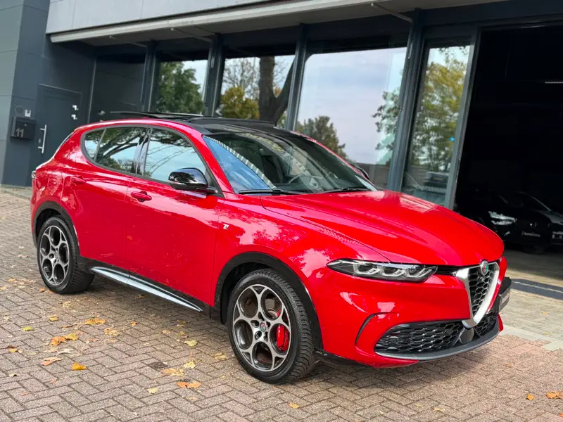 Alfa Romeo Tonale 1.5T Hybrid Ti|Pano|Nav|Alfa Rood|Trekhaak|1e Eigenaar|Nieuwstaat 2023 leasen bij DreamLease: foto 2