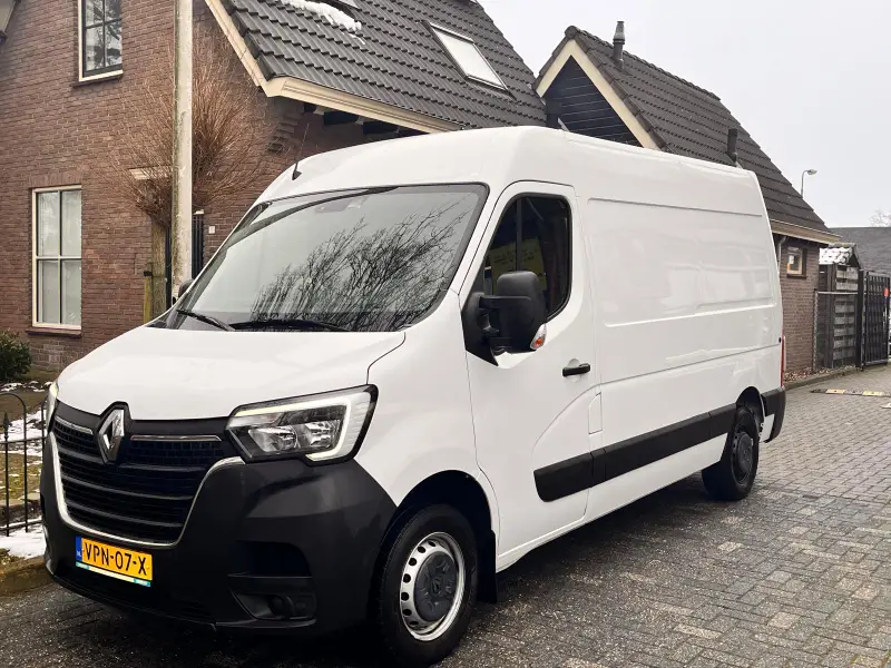 Renault Master T35 2.3 dCi 135 L2H2 Work Edition 2022 leasen bij DreamLease: foto 2