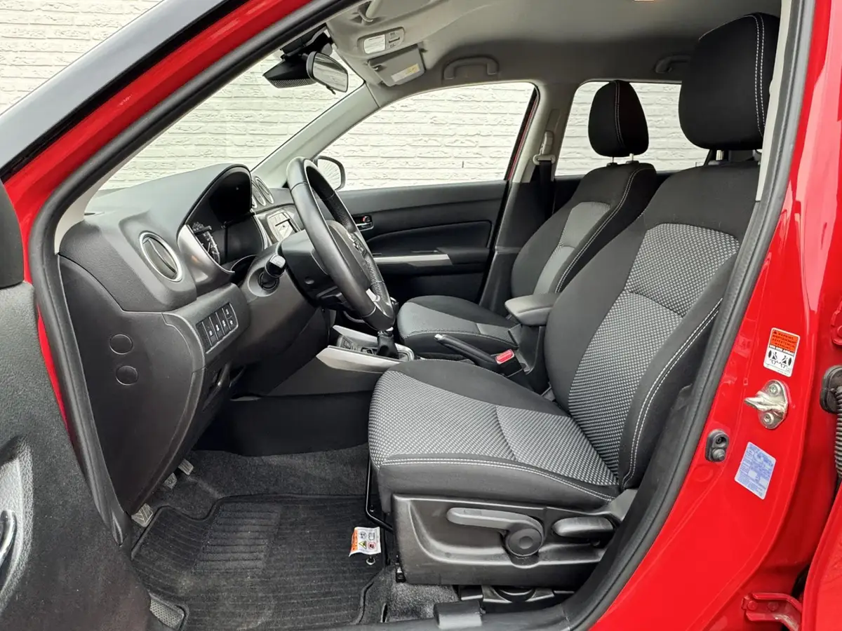 Suzuki Vitara 1.4 Boosterjet Select Smart Hybrid Adaptive cruise control Climate control Parkeercamera Apple / Android carplay: foto 2