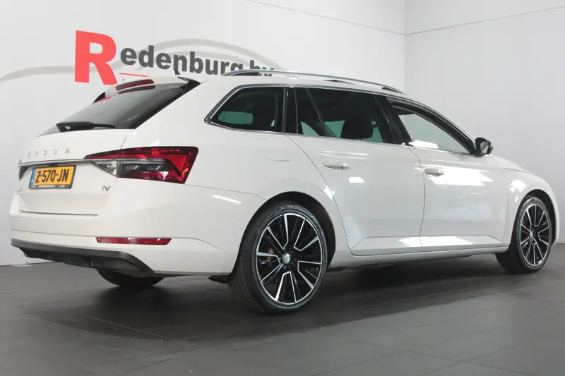 Škoda Superb Combi 1.4 TSI iV Business Edition Plus 2020 leasen bij DreamLease: foto 2